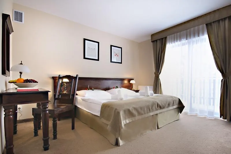 קרפאז' Hotel Carmen 3*,